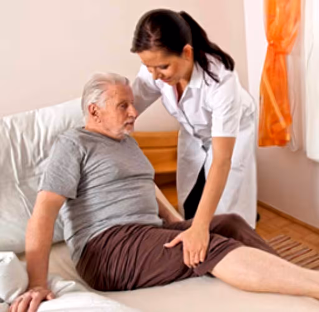Hasta bakımı, kişisel bakım ve65+ yaş bakımında uzman ekibimiz hizmetinizde.